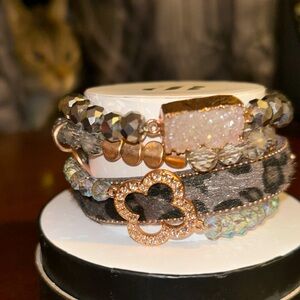 RBP4433 It's Beginning to Look a lot Like Leopard bracelet stack